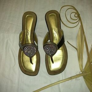 Beautiful Brown women thong shoes